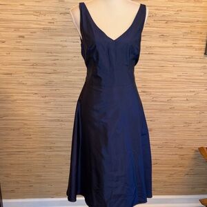 Ann Taylor Midnight Blue v-neck Dress belted tulle lined size 10 with belt EUC!